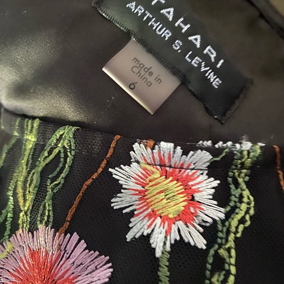 TAHARI Dress (ASL) Arthur S. Levine Floral Embroidered Shift Dress Size: 6 - Picture 2 of 5